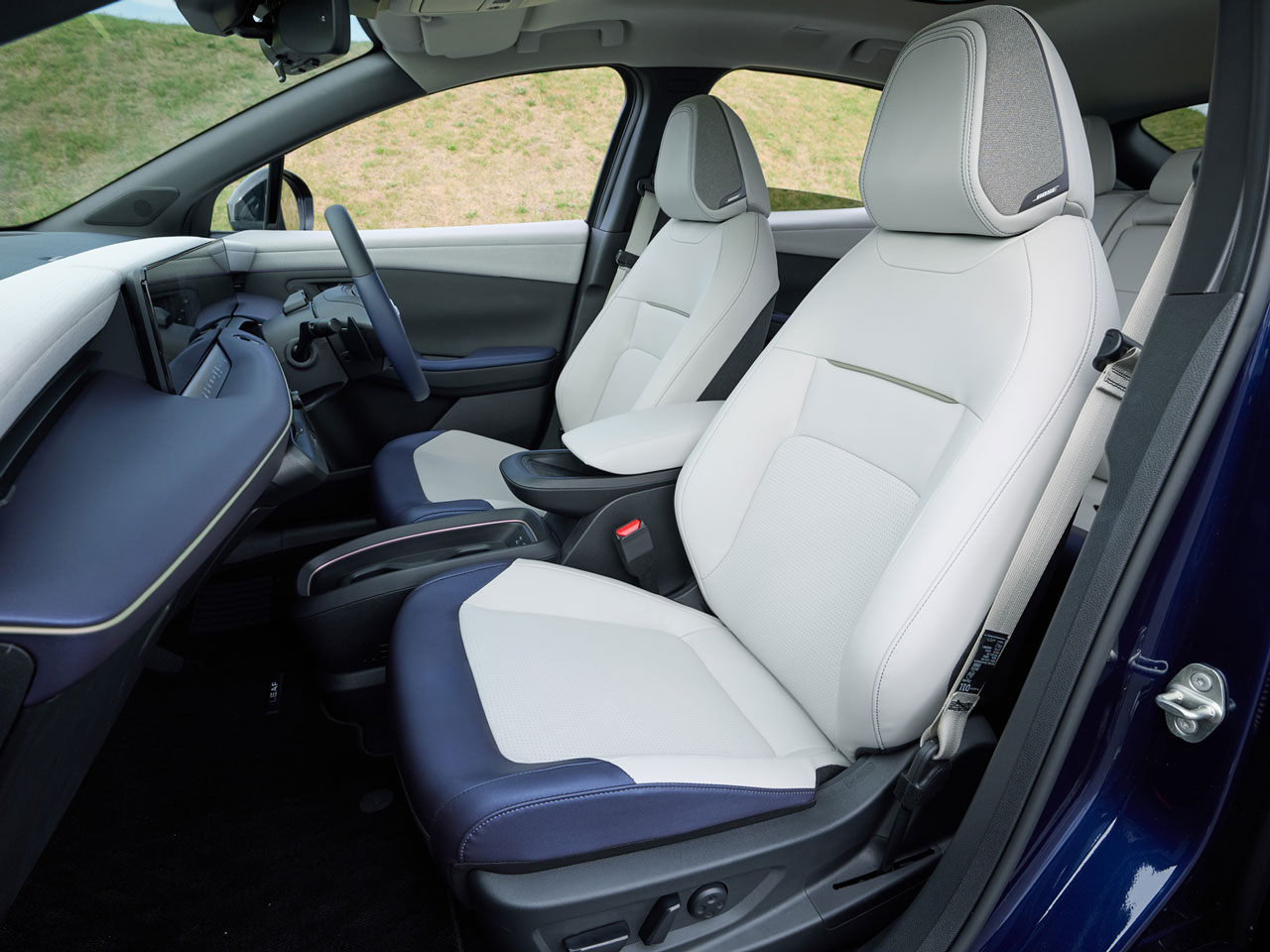 日産 リーフの価格・新型情報・グレード諸元 価格.com