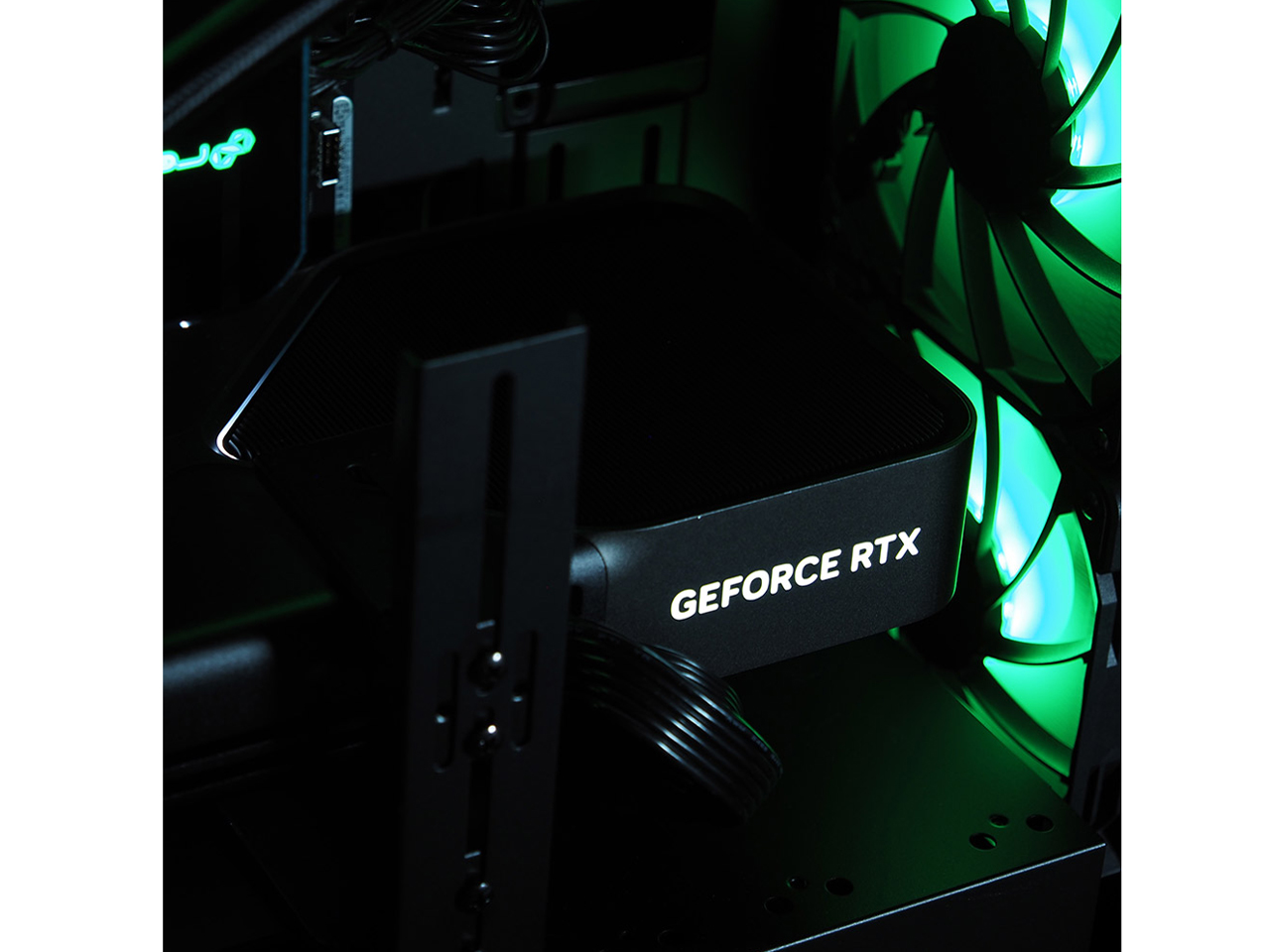 LEVEL�� Ryzen 7 9800X3D�ERTX 5090 Founders Edition�E32GB�������E1TB NVMe M.2 SSD�E1200W�EWindows 11 Home [DSP��]�E�J�X�^�}�C�Y�Ή��ELEVEL-M8AM-LCR98D-XKMXB-Limited Edition [RGB Build]