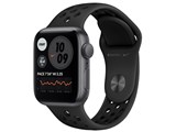 Apple Watch Nike SE GPS���f�� 40mm MYYF2J/A [�A���X���T�C�g/�u���b�NNike�X�|�[�c�o���h] ���i�摜