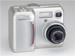 COOLPIX 775