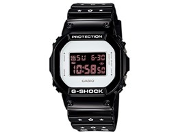 G-SHOCK G-SHOCK×MEDICOM TOY�R���{���[�V�������f�� DW-5600MT-1JR