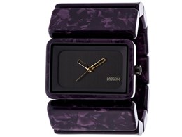 ニクソン nixon VEGA 腕時計 a727-767 小文字ロゴ アンティーク ニクソン nixon VEGA 腕時計 a727-767 小文字ロゴ アンティーク