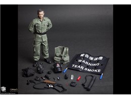 �|���X �^�N�e�B�J���E���j�b�g ���F