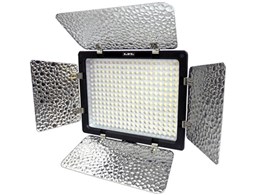LED���C�g VL-7200CX