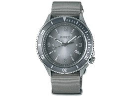 �j���[�X�^���_�[�h 3�j�J�����_�[���f�� AGAJ403