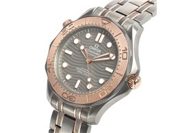 V[}X^[ _Co[ 300M R[ANV }X^[ Nm[^[ 42MM 210.60.42.20.99.001