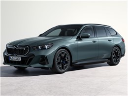 BMW i5 �c�[�����O