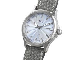 556 Ice Blue [�O���[�L�����o�X���U�[�x���g]