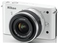Nikon 1 J1 �W���Y�[�������Y�L�b�g [�z���C�g]