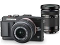 OLYMPUS PEN Lite E-PL6 �_�u���Y�[���L�b�g [�u���b�N]