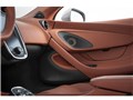 インテリア5 - 570S 2015年モデル