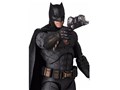 MAFEX BATMAN (JUSTICE LEAGUE)