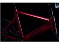 Surge 2018�N���f�� [Matte Red]