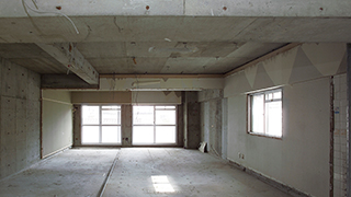 施工会社はおおむね4タイプ。それぞれの特長は