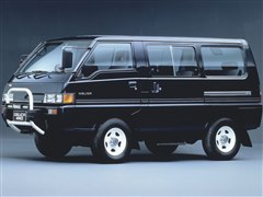 三菱 デリカ スターワゴン 1986年モデル ベースグレードの価格・性能