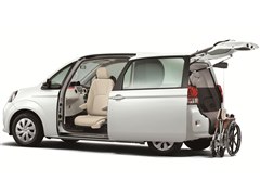 トヨタ ポルテ 福祉車両 2012年モデル Bタイプ 助手席リフトアップ
