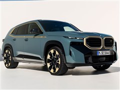 BMW オリジナル モバイルパッケージ 新品未使用 BMW XM 2023年モデル Label Redの価格・性能・装備・オプション