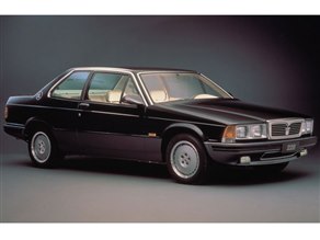 マセラティ 228 1989年モデル ベースグレードの価格・性能・装備