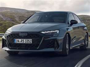 アウディ RS3 セダンの価格・新型情報・グレード諸元 価格.com