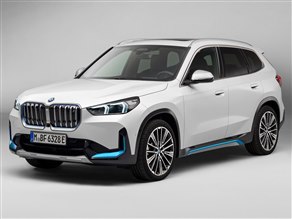 BMW オリジナル モバイルパッケージ 新品未使用 BMW iX1 2023年モデル xDrive30 M Sportの価格・性能・装備