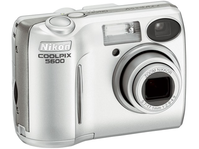 Nikon COOLPIX 5600 シルバー デジカメ コンデジ COOLPIX 5600の製品画像 - 価格.com