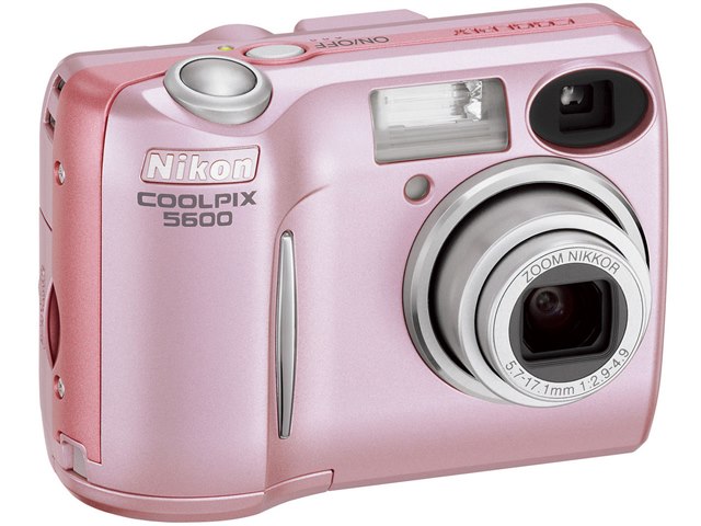 ニコンデジタルカメラ　COOLPIX5600　クールピクス5600　ケース付 COOLPIX 5600の製品画像 - 価格.com