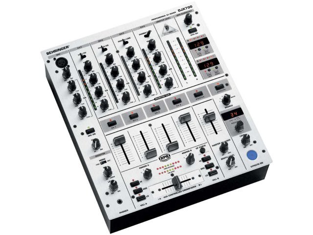 K パイオニアCDJ-100S×2,ベリンガー PRO MIXER DJX700 K パイオニアCDJ-100S×2,ベリンガー PRO MIXER DJX700 Behringer