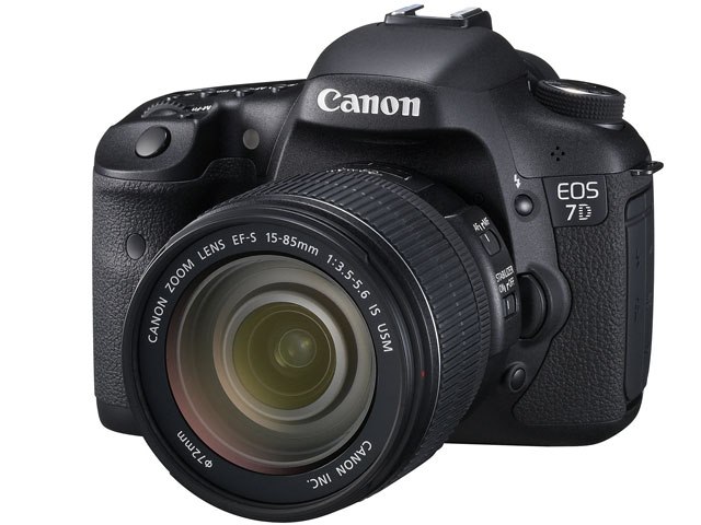 Canon デジタル一眼レフカメラ EOS 7D レンズキットEF-S15-85mm F3.5-5.6 IS USM付属IS EOS7D15 