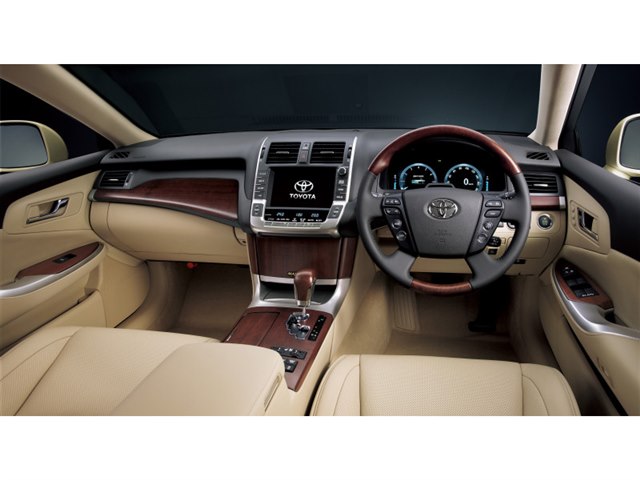 クラウン マジェスタ 2009年モデルの製品画像 - 価格.com