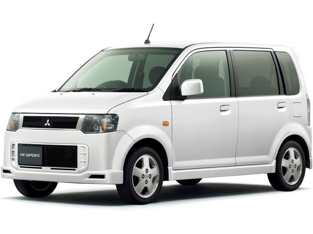 未使用　eKスポーツ ゴールド　ミニカー 1周年記念　三菱 未使用 eKスポーツ ゴールド ミニカー 1周年記念 三菱（三菱