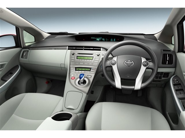 プリウスPHV 2011年モデルの製品画像 - 価格.com