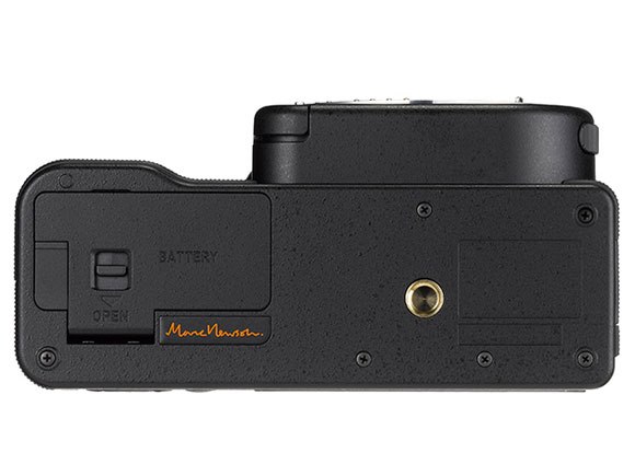 PENTAX - 専用　PENTAX K−01 レンズキット BLACK X BLACK 美品 PENTAX K-01 レンズキット [ホワイト×ブラック]の製品画像