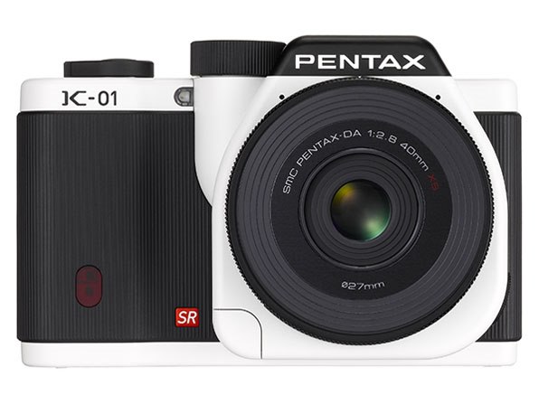 PENTAX K-01 レンズキット [ホワイト×ブラック]の製品画像 - 価格.com