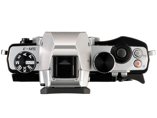 OLYMPUS OM-D E-M5 ボディ [シルバー]の製品画像 - 価格.com