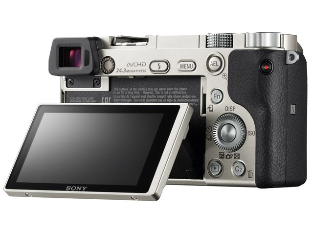 α6000 ILCE-6000Y ダブルズームレンズキット [シルバー] α6000 ILCE-6000Y ダブルズームレンズキット [シルバー]の製品画像