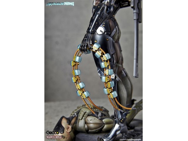 メタルギア ライジング リベンジェンス 雷電の製品画像 - 価格.com