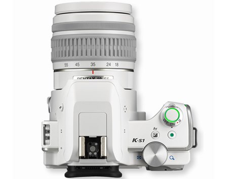RICOH PENTAX K-S1 デジタル一眼レフ レンズキット ホワイト PENTAX K-S1 レンズキット [ホワイト]の製品画像 - 価格.com
