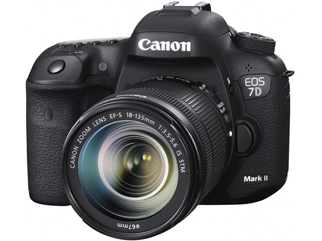 EOS 7D Mark II EF-S18-135 IS STM レンズキットの製品画像 EOS 7D Mark II EF-S18-135 IS STM レンズキットの製品画像