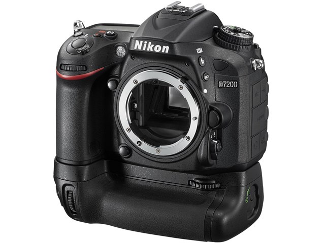D7200 バッテリーパックキットの製品画像 - 価格.com