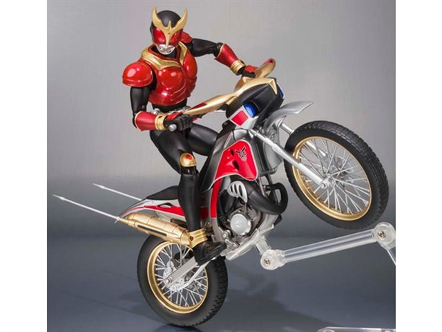 SHフィギュアーツ トライチェイサー Amazon.com: Bandai Tamashii Nations S.H.Figuarts Trychaser