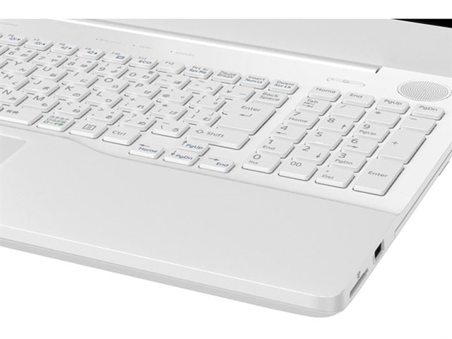 極美品 FUJITSULIFEBOOKノート型パソコンFMVA42A3W白 極美品 FUJITSULIFEBOOKノート型パソコンFMVA42A3W白
