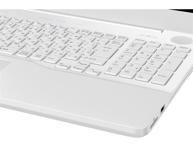 FMV LIFEBOOK AH45/B2 FMVA45B2W [プレミアムホワイト]の製品