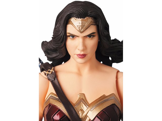 MAFEX ワンダーウーマン JUSTICE LEAGUEの製品画像 - 価格.com