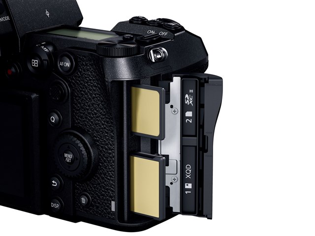 LUMIX DC-S1RM 標準ズームSレンズキットの製品画像 - 価格.com