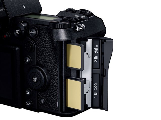 LUMIX DC-S1M 標準ズームSレンズキットの製品画像 - 価格.com