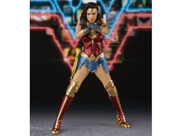 S.H.Figuarts ワンダーウーマン WW84の製品画像 - 価格.com