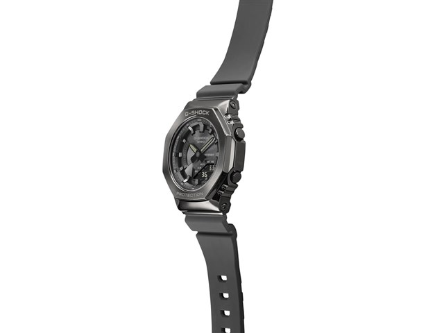 G-SHOCK Metal Covered GM-S2100B-8AJFの製品画像 - 価格.com