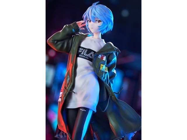 ヱヴァンゲリヲン新劇場版 1/7 綾波レイ Ver.RADIO EVA Part.2の製品