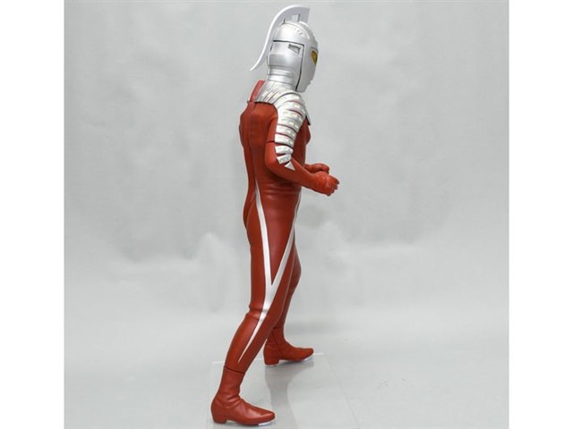 ウルトラセブン メガソフビキット 復刻版の製品画像 - 価格.com