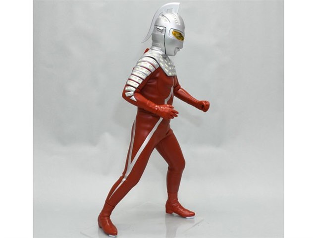 ウルトラセブン メガソフビキット 復刻版の製品画像 - 価格.com